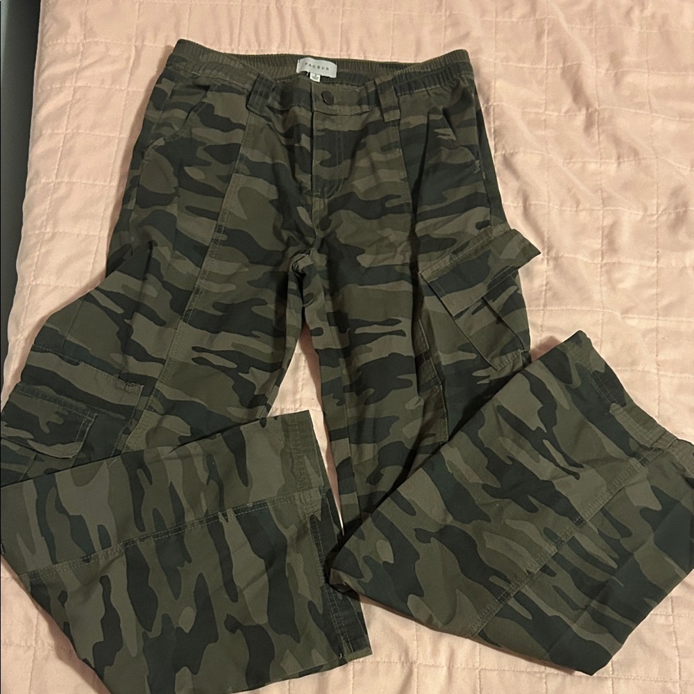 PacSun Women's Camouflage Wide Leg Pants